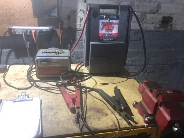 Clore Automotive Truck PAC ES6000 3000 Peak Amp 12V Jump Starter customer photo 2