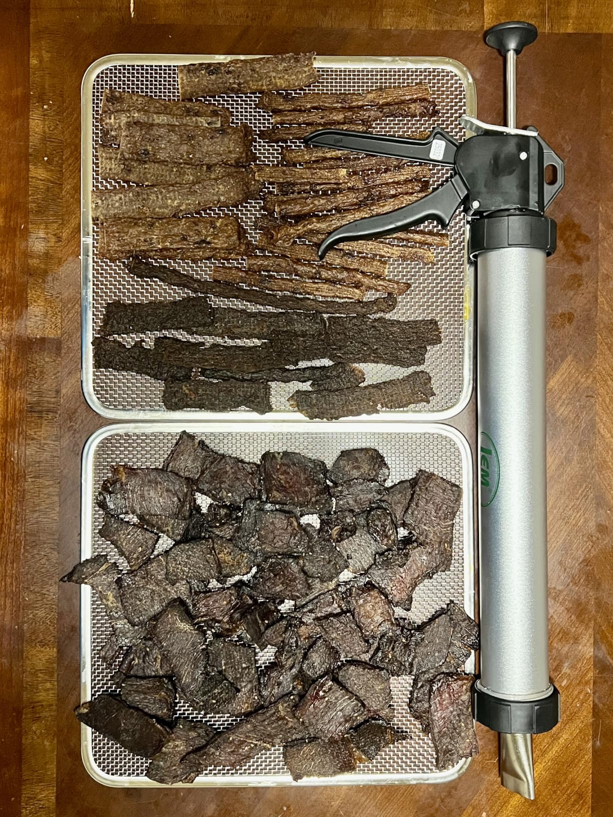 LEM Products Jerky Cannon, Anodized Aluminum Jerky Gun for Beef Snack Sticks, Meat Sticks, Includes Nozzles, Meat Seasonings, Cleaning Brush customer photo 2