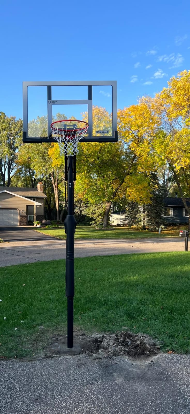 Lifetime 71281 In Ground Power Lift Basketball System, 52 Inch Shatterproof Backboard customer photo 1