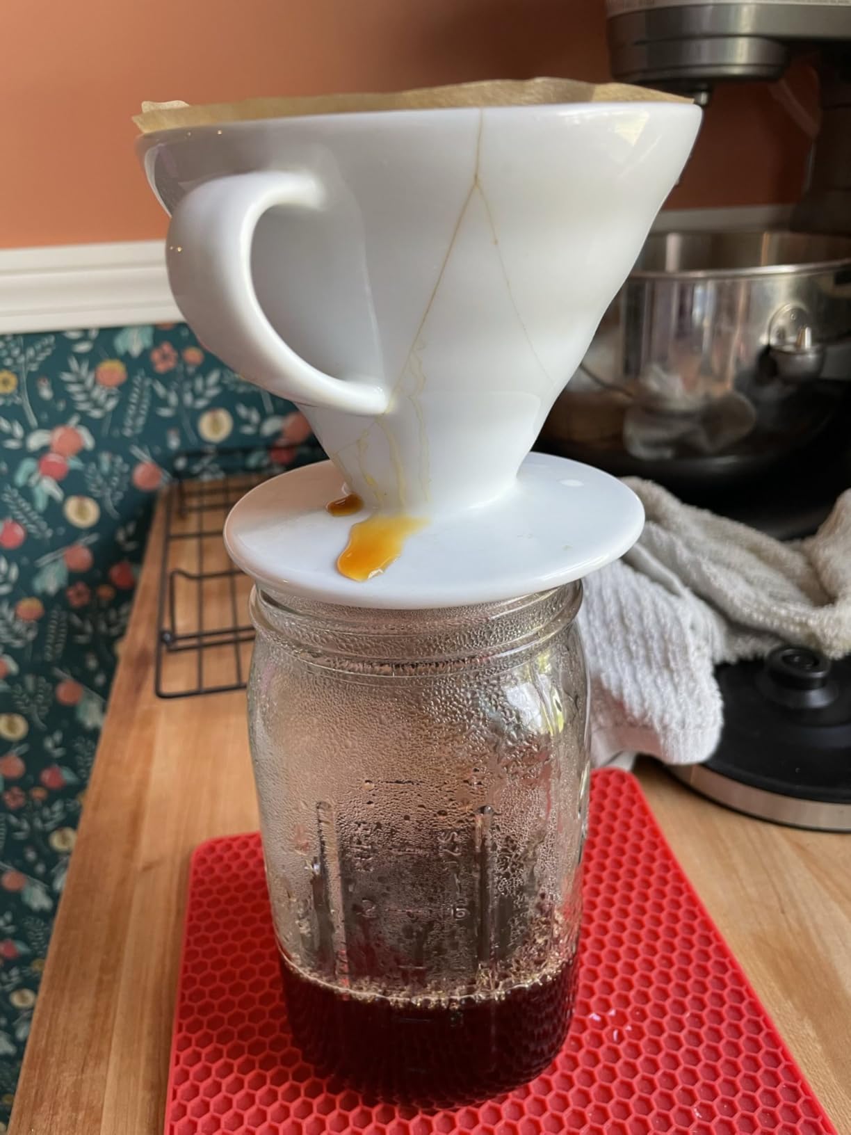Hario V60 Ceramic Coffee Dripper, Size 02, Red customer photo 2