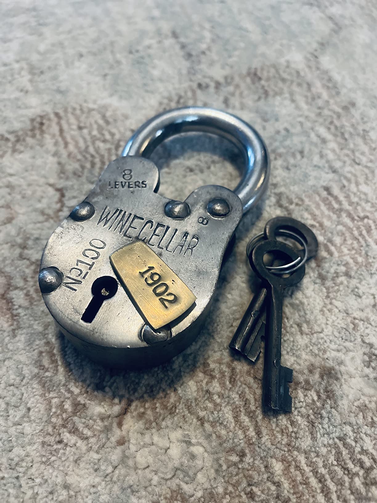 Antique Style Wine Cellar Padlock with 2 Skeleton Keys customer photo 1