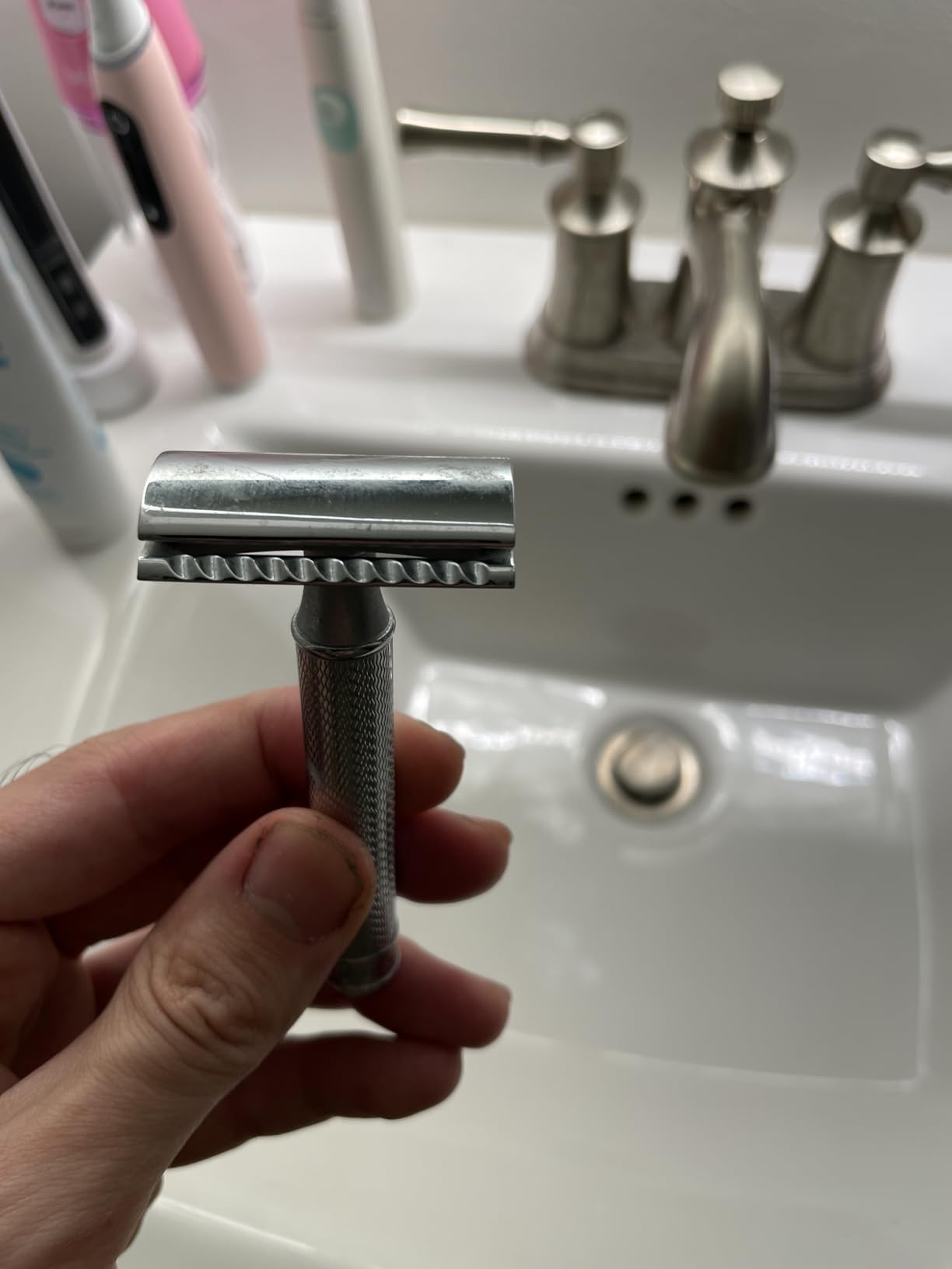 MÜHLE TRADITIONAL R89 Double Edge Safety Razor (Closed Comb) - Barbershop Quality Close Smooth Shave customer photo 1
