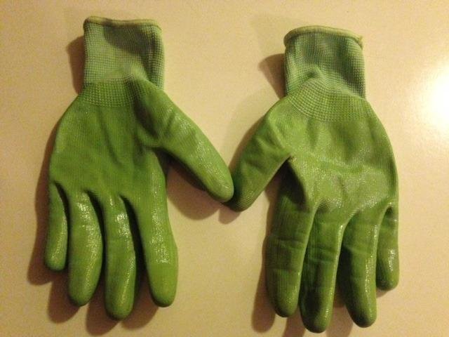 G & F Products Women's Gardening Gloves, Micro Foam Nitrile Coated Work Gloves for Gardening, Yard Work & Pruning customer photo 2