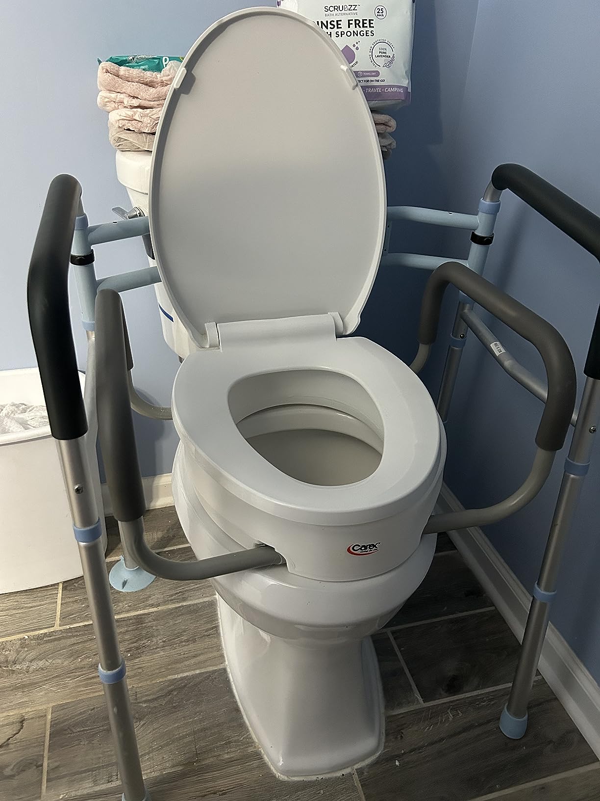 Carex 3.5 Inch Raised Toilet Seat with Arms, Round Toilet Seat Riser, 300 lbs Capacity, Elevating and Raising Seat for Elderly and Handicap, Universal, Slip-Resistant with Padded Handles, White customer photo 1