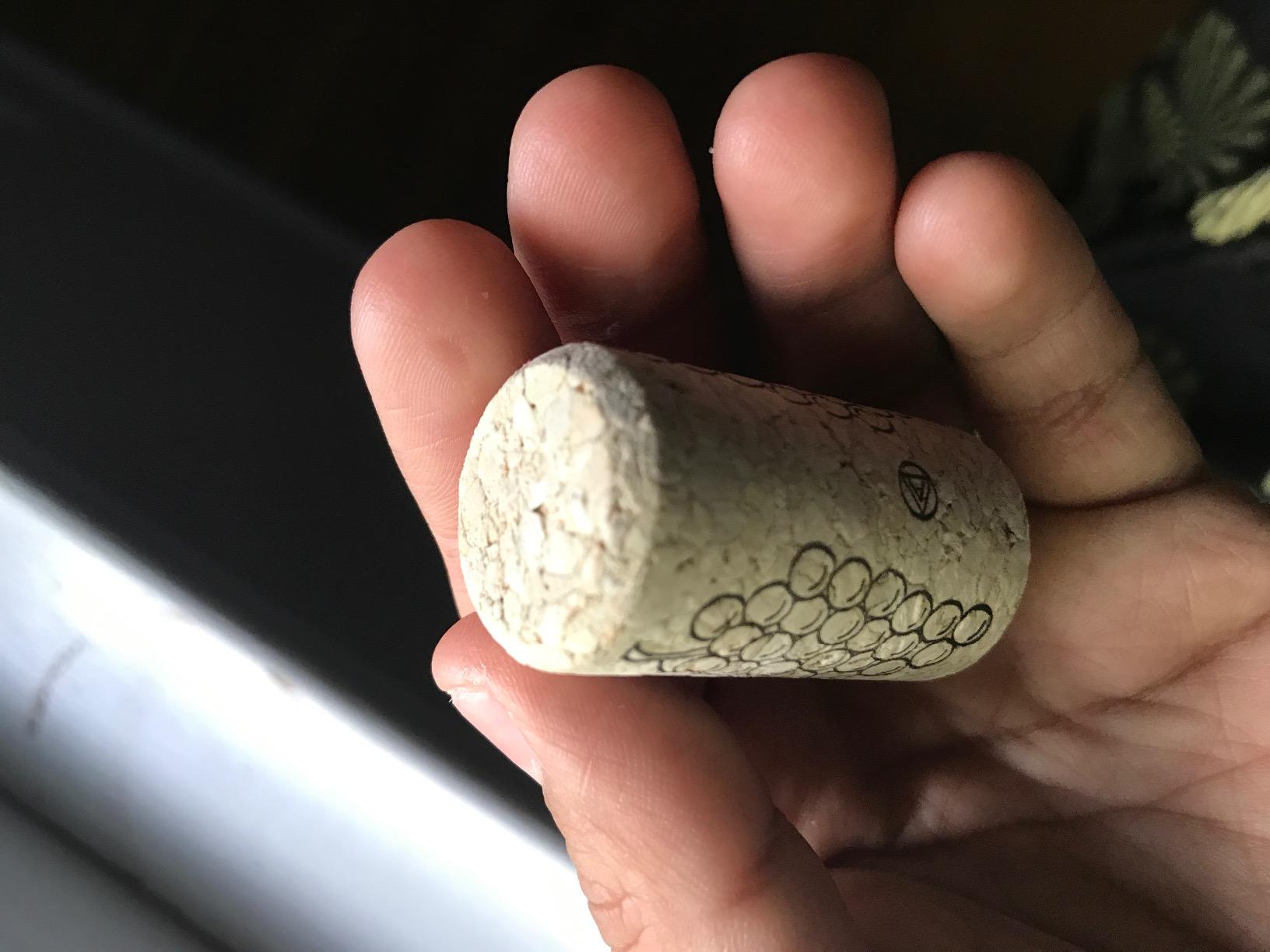 FastRack Bag of 100, #9 Straight Wine Corks for Wine Bottles | 15/16 x 1 3/4 Beige customer photo 2
