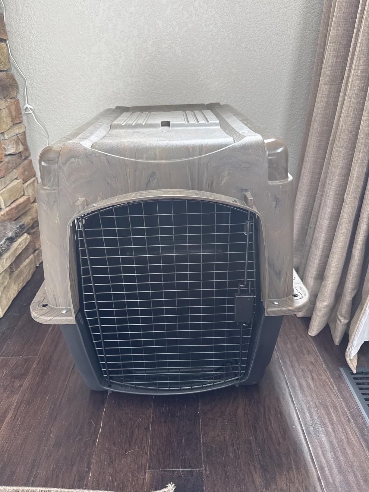 Petmate Ruffmaxx Camouflage Dog Kennel, 40in, 70 to 90lbs | Made From Recycled Material with 360 Degree Ventilation, Great for Indoor and Outdoor Use, Made in USA customer photo 1