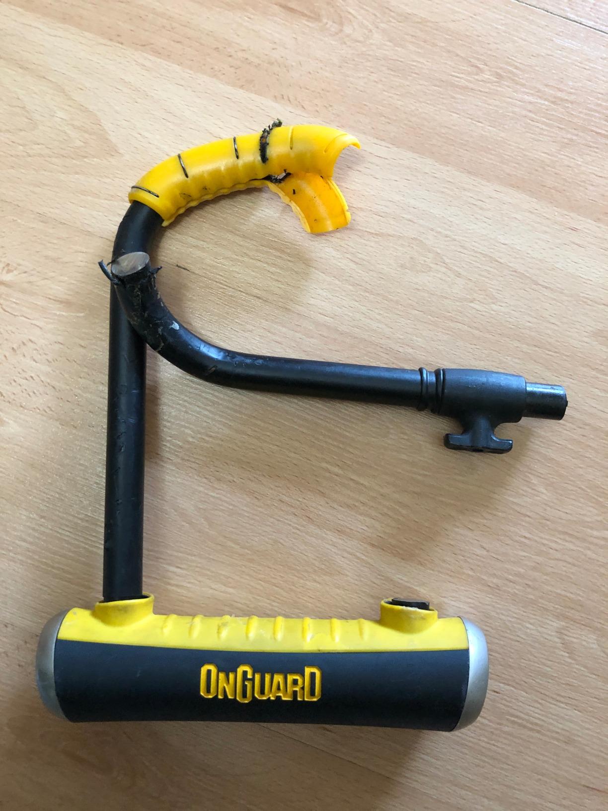 OnGuard Pitbull STD U-Lock - 14 mm (0.55 in) Hardened Steel Bike Lock, 115 mm × 230 mm (4.53 in × 9.06 in) Interior Dimensions, X4P Quad Lock Mechanism with Mount Bracket customer photo 2