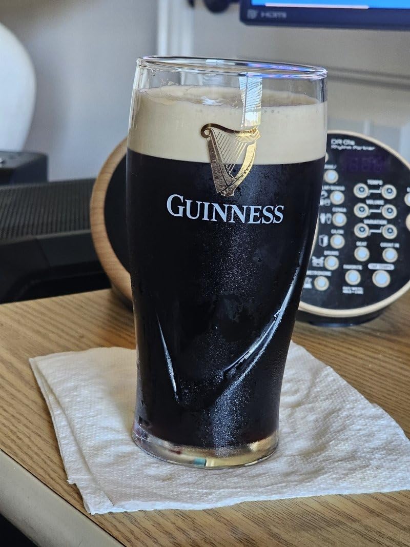 Guinness 20oz Beer Glasses Twin Pack | Certified Official Merchandise | Ideal gift for Beer Lovers customer photo 1