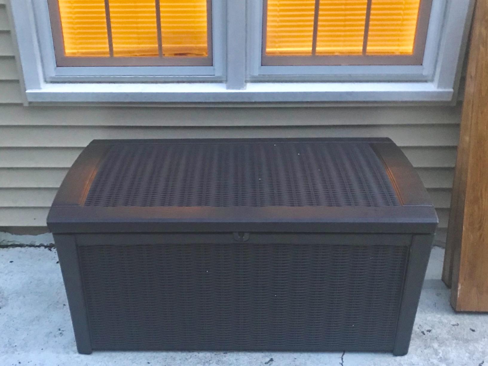 Keter Borneo 110 Gallon Resin Deck Box - Organization and Storage for Patio Furniture, Outdoor Cushions, Throw Pillows, Garden Tools and Pool Toys, Brown customer photo 1