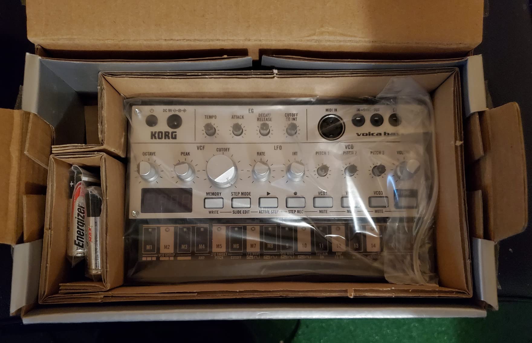 Korg Volca Bass Analog Synthesizer w/Three Oscillators and 16-step Sequencer customer photo 1