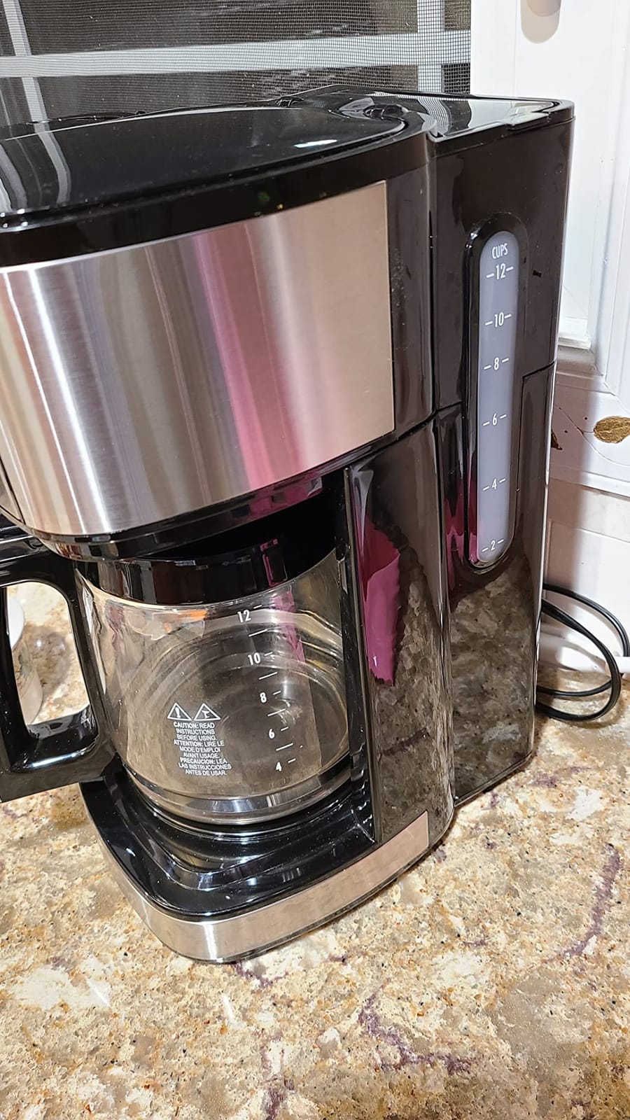 Hamilton Beach 2-Way Brewer Coffee Maker, Single-Serve and 12-Cup Pot, Black/Stainless Steel(49980A), Carafe customer photo 2
