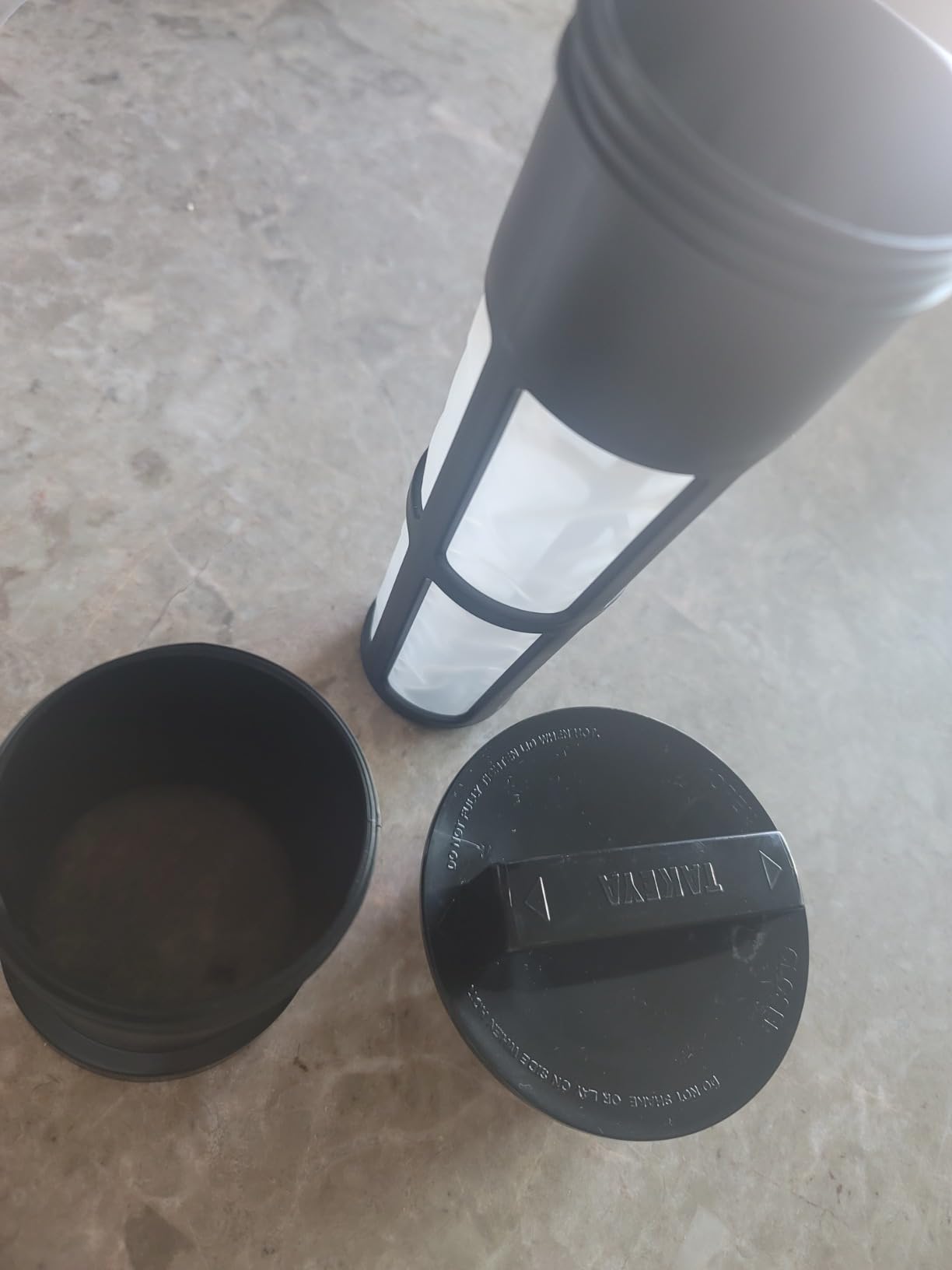 Takeya Deluxe Cold Brew Coffee Maker - BPA-Free Tritan Pitcher with Airtight Leakproof Lid, Silicone Grip Handle, Fine-Mesh Filter - Shatter-Proof, Dishwasher Safe, Made in USA - 1 Quart/Black customer photo 2