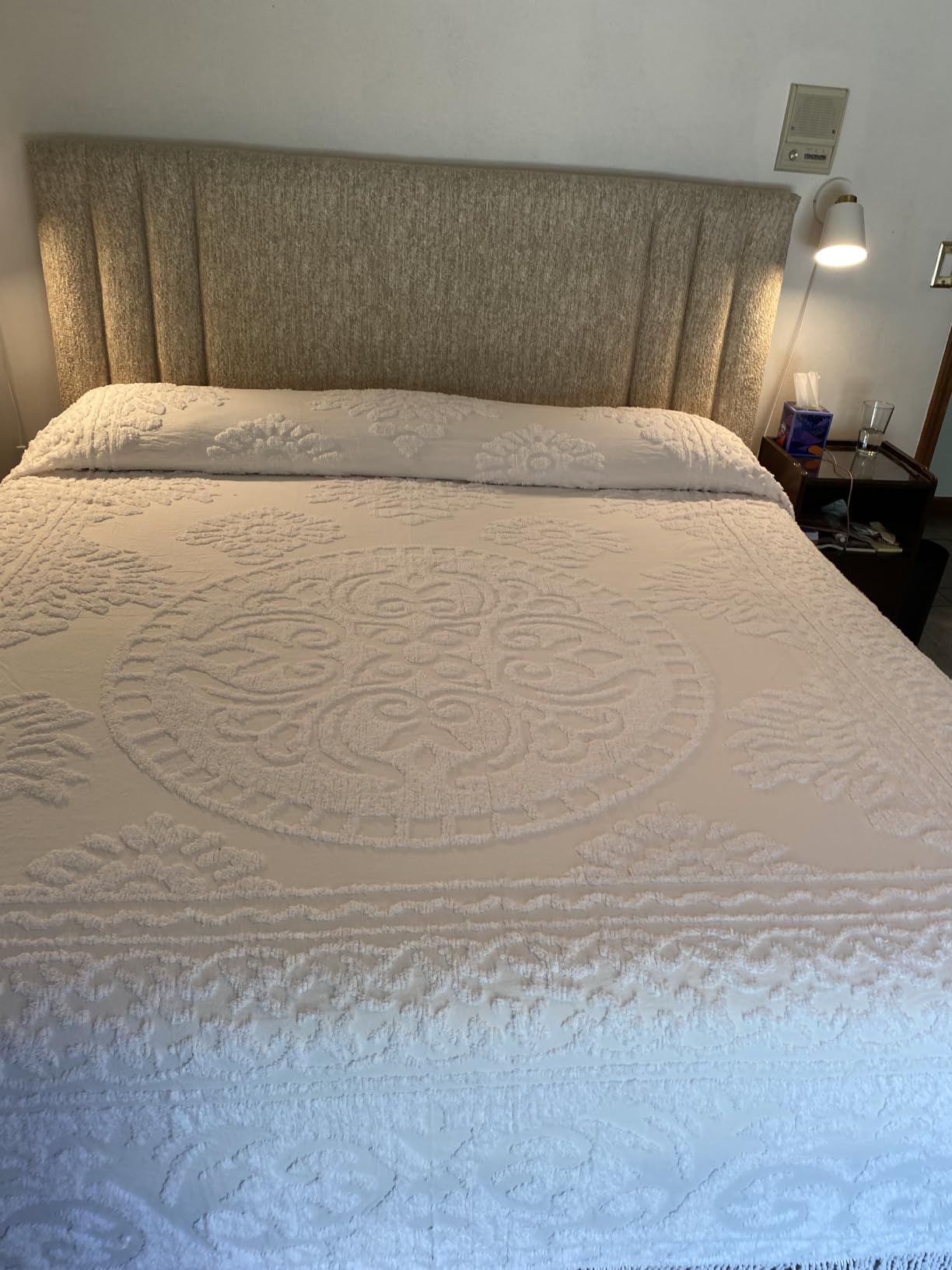 Beatrice Home Fashions Medallion Queen Cotton Chenille Bedspread, Ivory | Vintage tufted lightweight soft, cozy plush 100% cotton bedspread with fringed hem and large centered medallion design customer photo 2