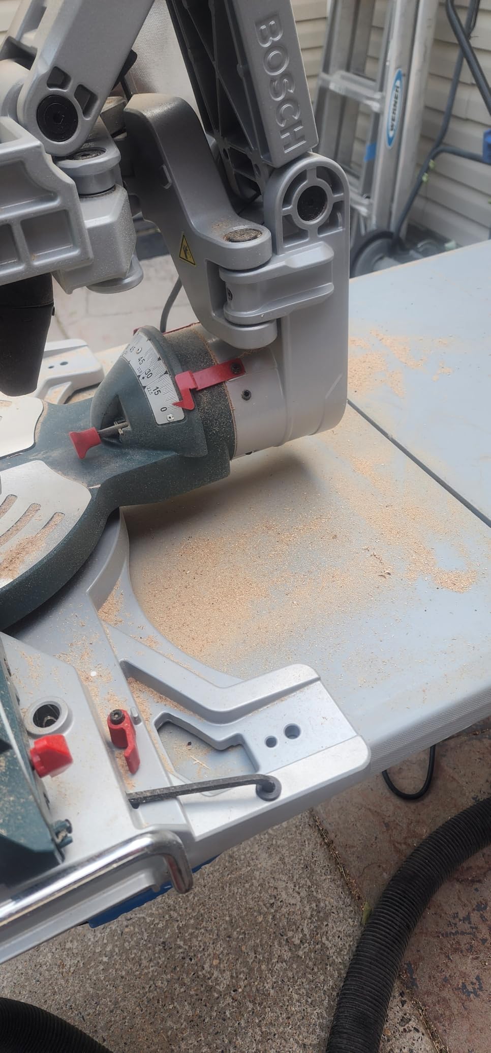 BOSCH 15.0 Amp CM10GD 10 In. Dual-Bevel Glide Miter Saw for Woodworking | Articulated hinge arms, reduce the saw's front-to-back footprint by up to 10 in., axial-glide system customer photo 1
