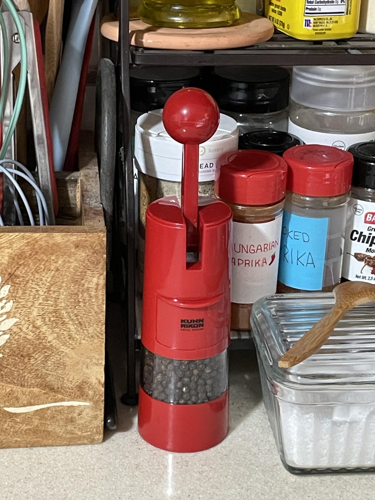 Kuhn Rikon Adjustable Ratchet Grinder with Ceramic Mechanism for Salt, Pepper and Spices, 8.5 x 2.25 inches, Black customer photo 2