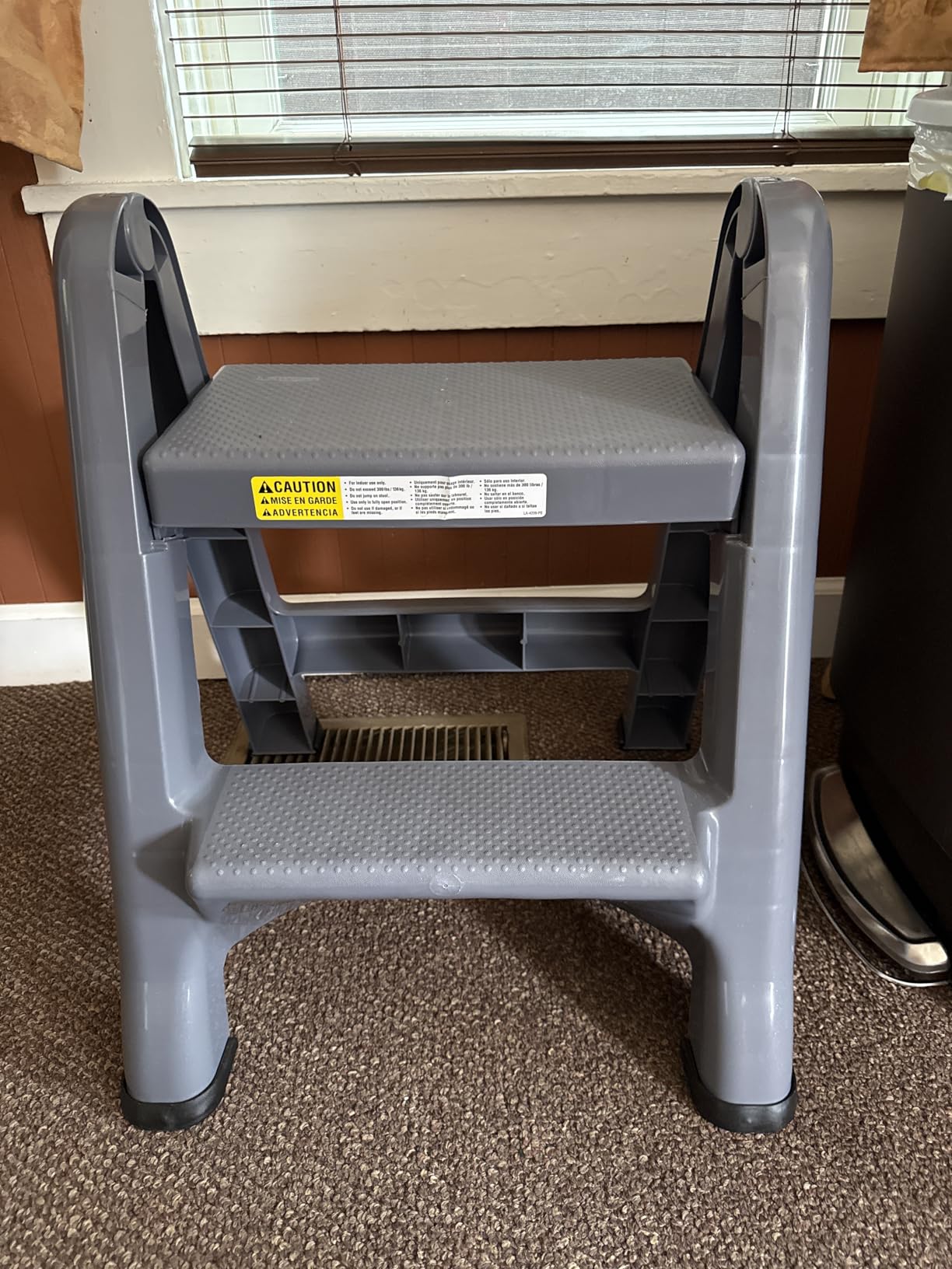 Rubbermaid Two-Step Folding Foot Stool 14-Inch High Gray 300-Pound Capacity customer photo 1
