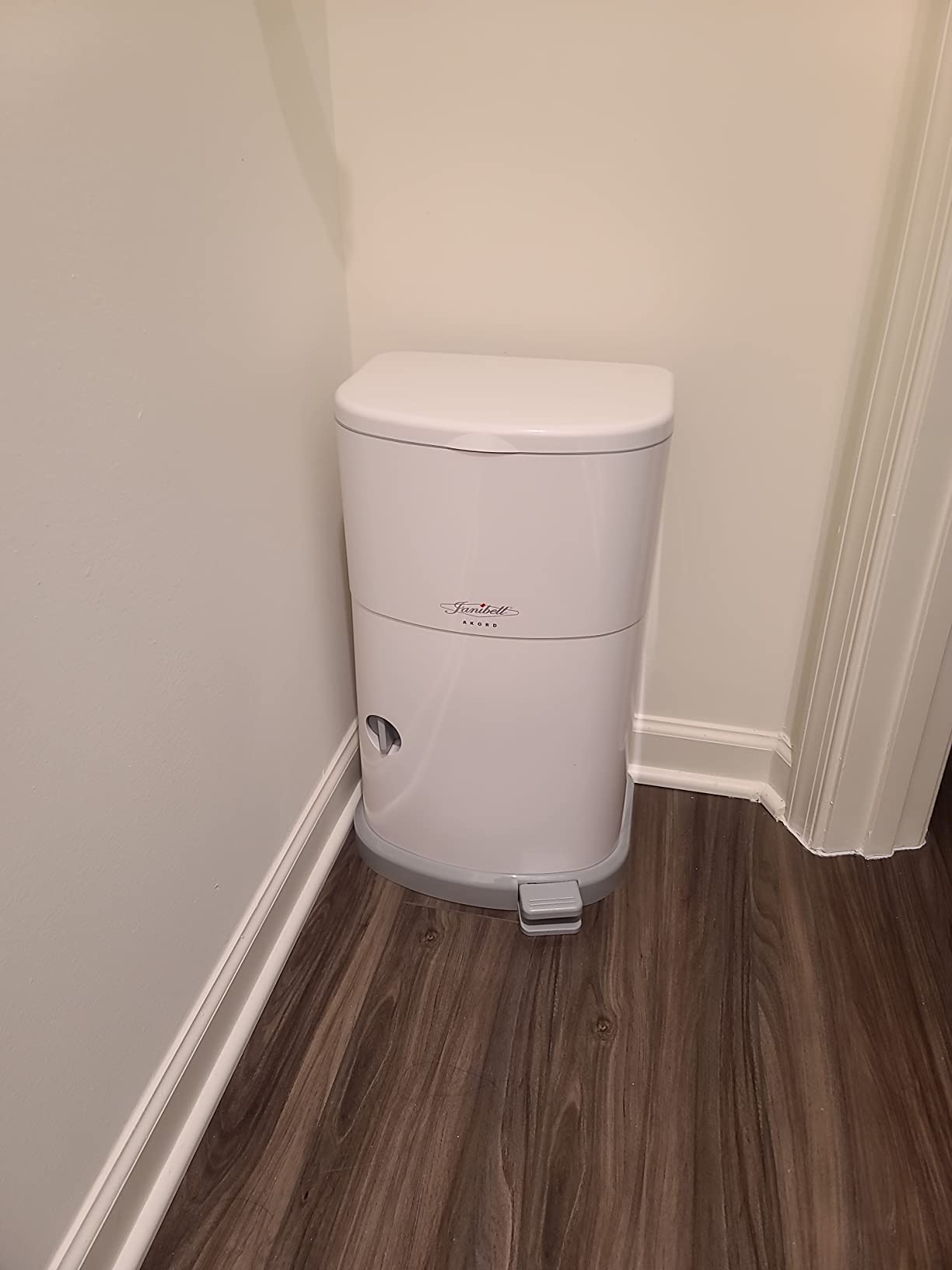 Janibell Akord 330 Adult Diaper Pail System - Holds Up to 35 Adult Diapers per Load, 560 Diapers per Refill Roll, 11-Gallon Hands-Free Step-On Trash Can, Odor-Locking Double Seal, White Resin customer photo 2