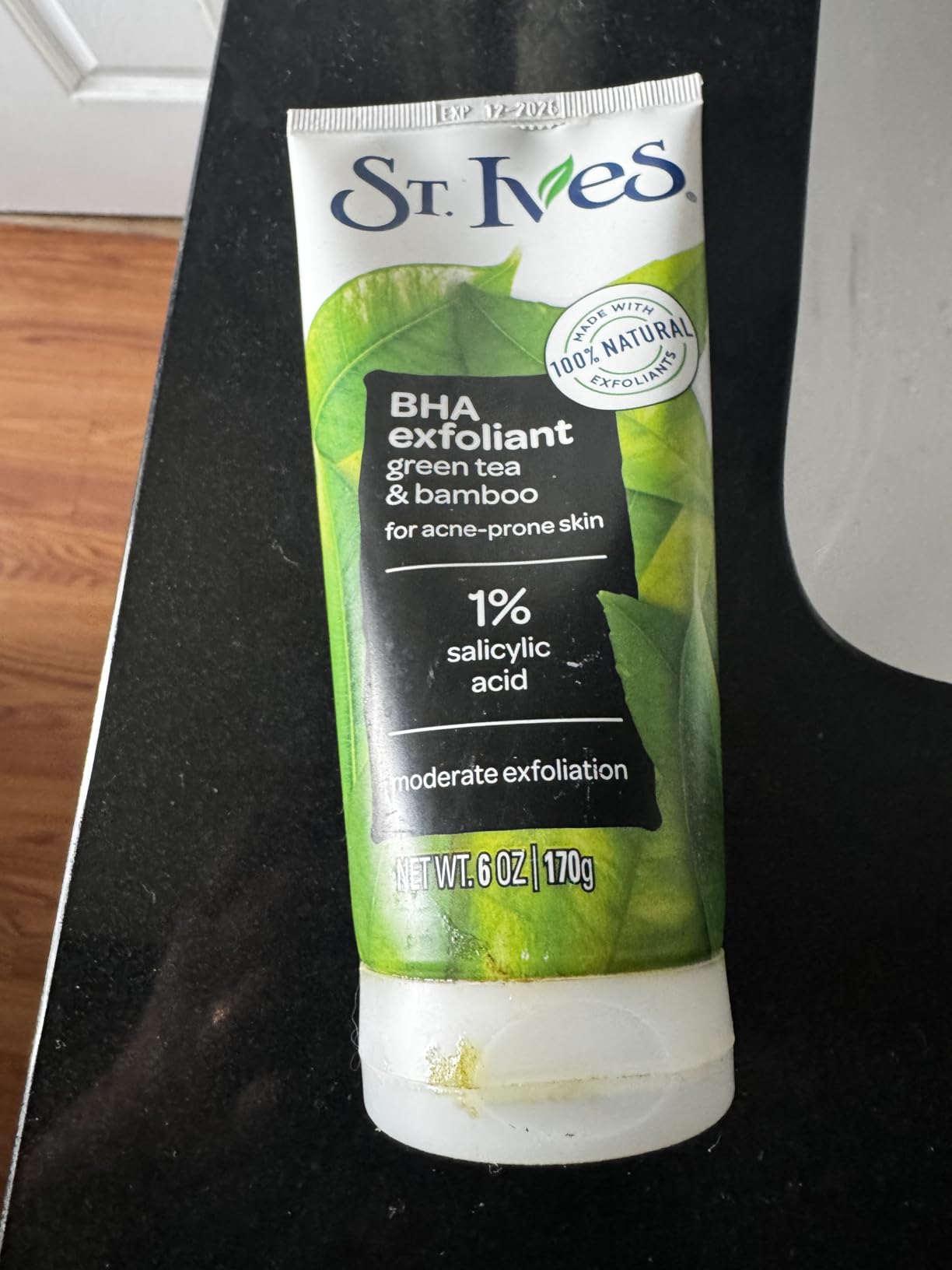 St. Ives Blackhead Clearing Face Scrub, Clears Blackheads & Unclogs Pores, Green Tea & Bamboo, Salicylic Acid Acne Treatment Facial Scrub, Moderate Exfoliator Skin Care with Natural Exfoliants 6 oz customer photo 2