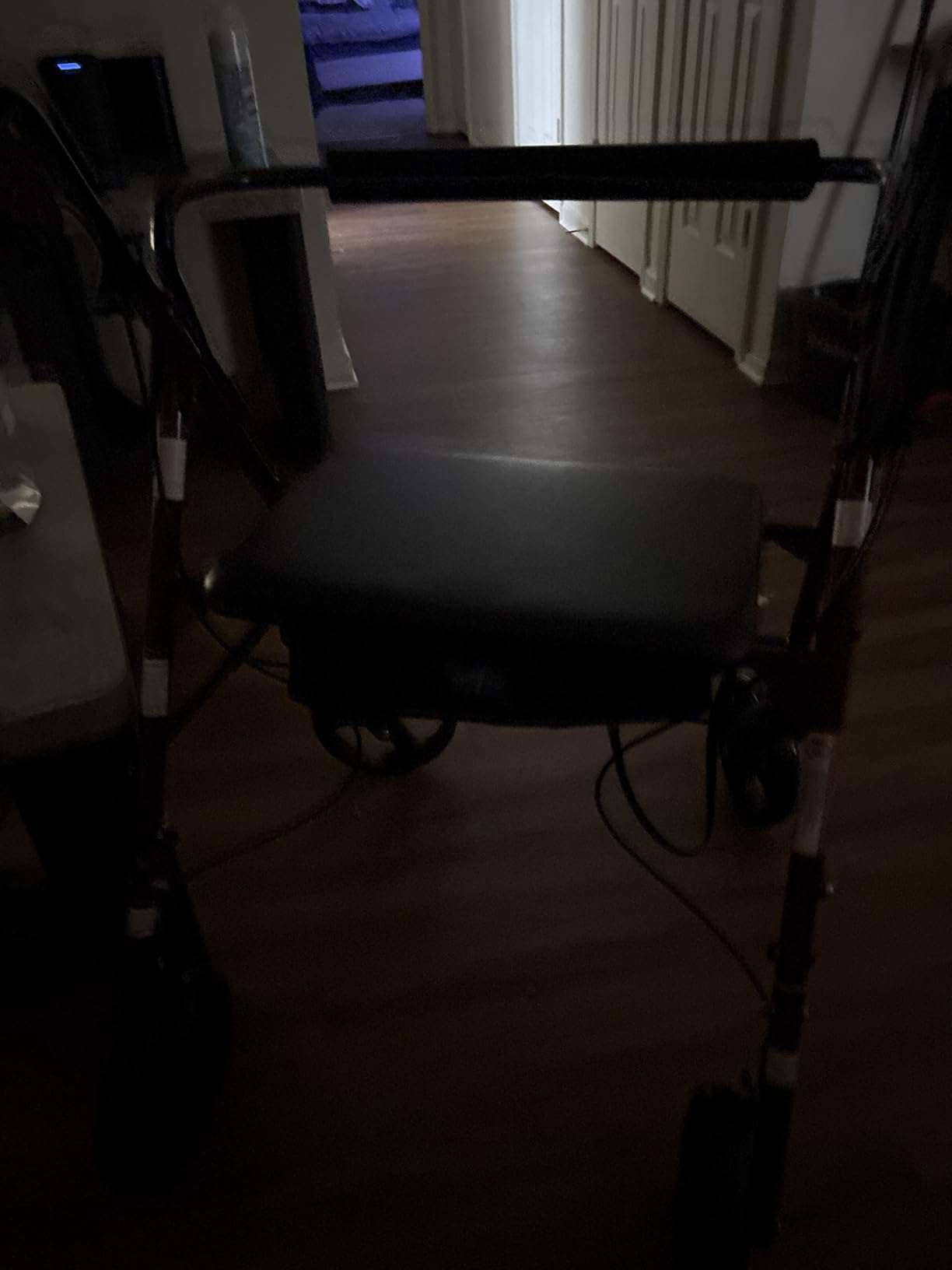 Medline Large Steel Bariatric Rollator Walker, 500 lb. Weight Capacity customer photo 2