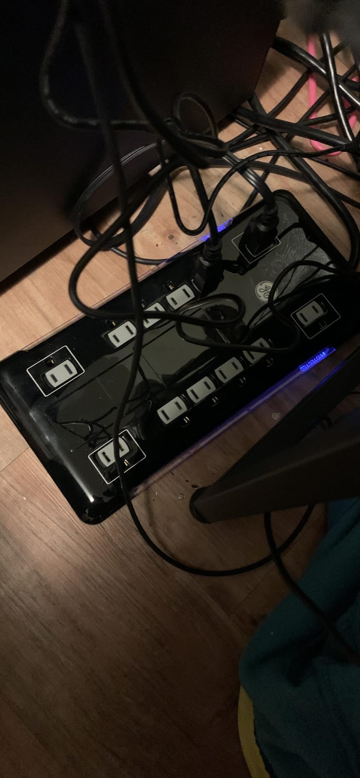 GE Surge Protector Power Strip with 2 Tethered USB Ports | 8 Ft Long Extension Cord, 12 Outlet Extender, 4320 Joules, Flat Plug, Wall Mount, Warranty, UL Safety Listed, Black, 11824 customer photo 2