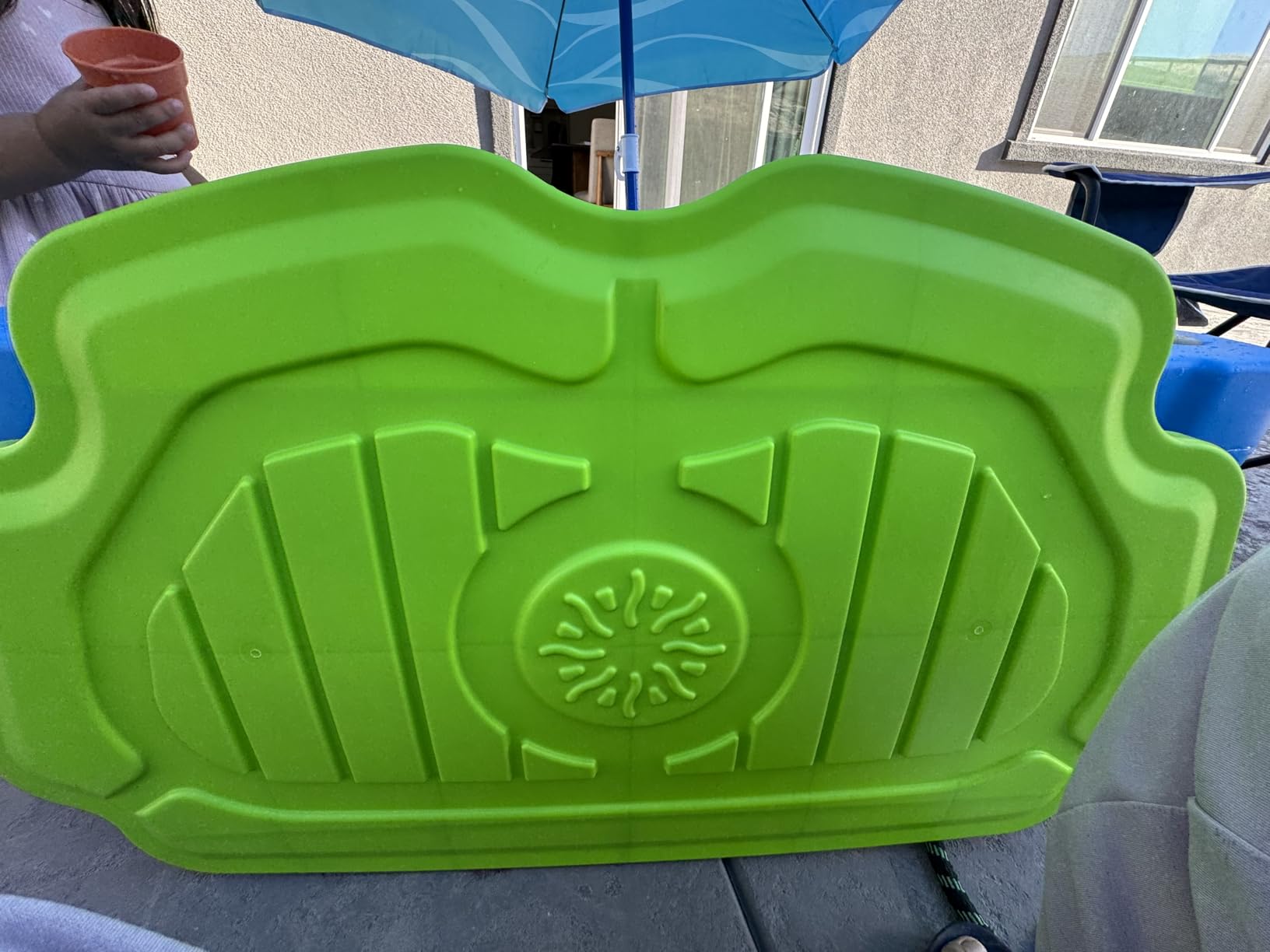 Step2 Cascading Cove Sand and Water Table with Umbrella customer photo 2