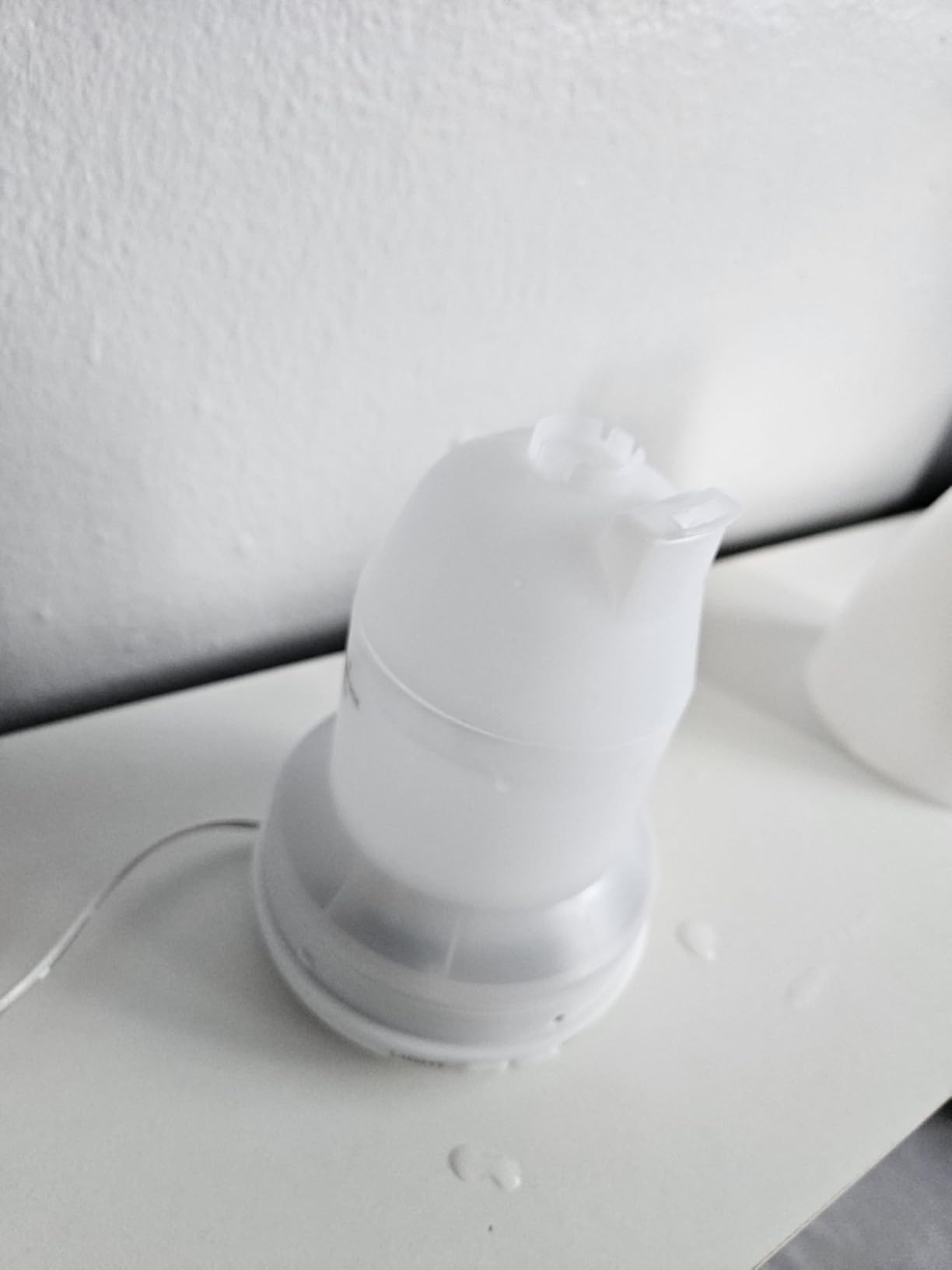 InnoGear Essential Oil Diffuser Ultrasonic Diffusers for Home, Basic White | 100ml, Small Humidifier, Cool Mist, Aromatherapy, Run up to 8hrs, Waterless Auto Off, 7 Lights, Living Room, Quiet, Bedroom customer photo 2