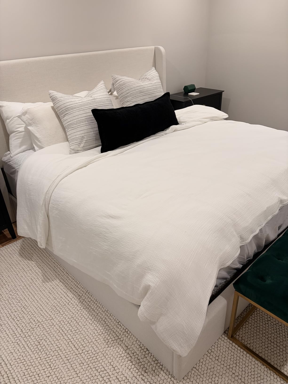 Linenspa White Down Alternative Comforter and Duvet Insert, for Queen Size Bed - All-Season Comforter with Box Stitch and 8 Duvet Loops - Bedding for Kids, Teens, and Adults customer photo 1