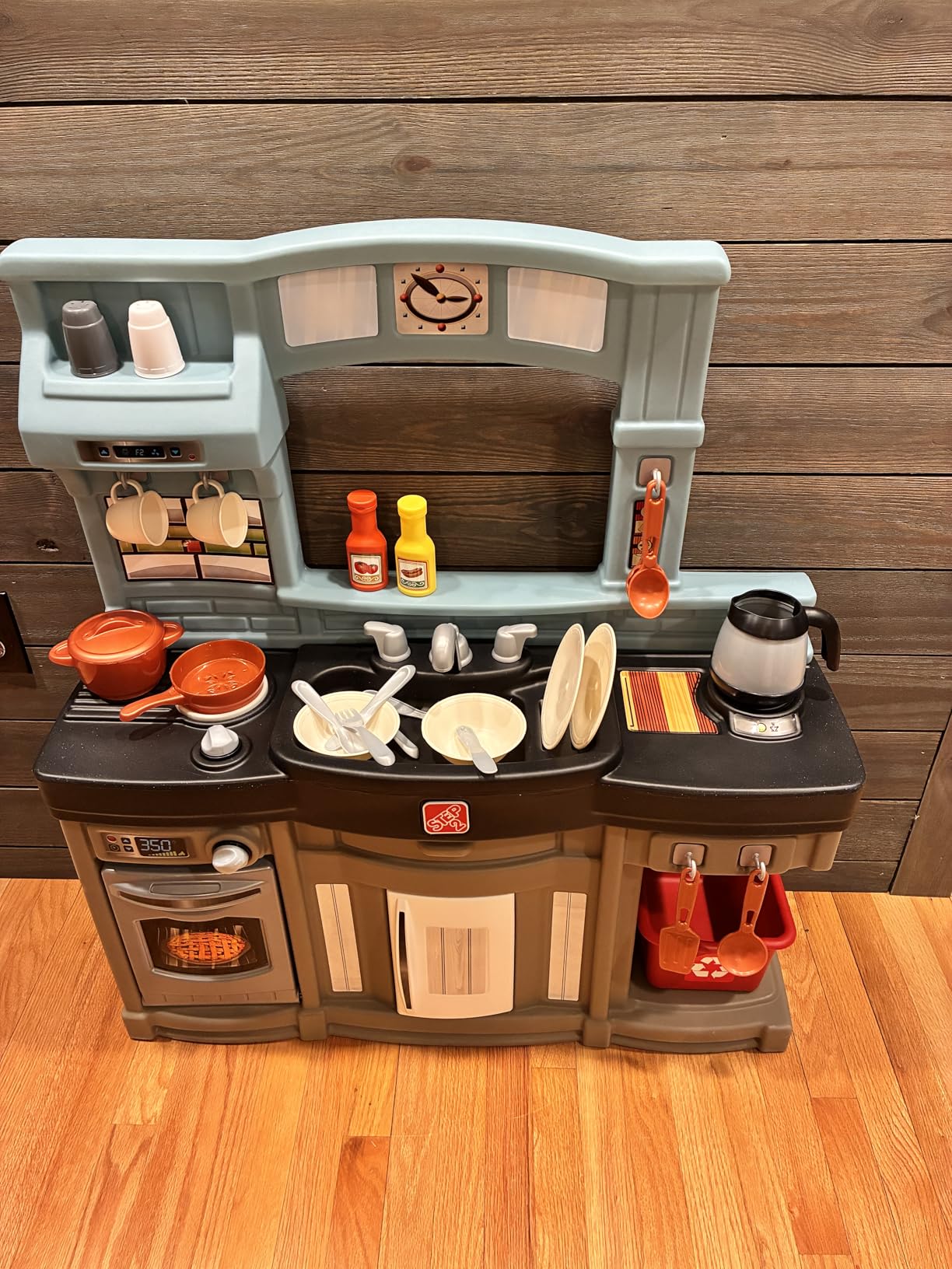 Step2 Best Chefs Kids Kitchen Playset, Indoor/Outdoor Kitchenette, Interactive Play with Lights and Sounds, 25 Piece Toy Accessories, Toddlers 2+ Years Old customer photo 2