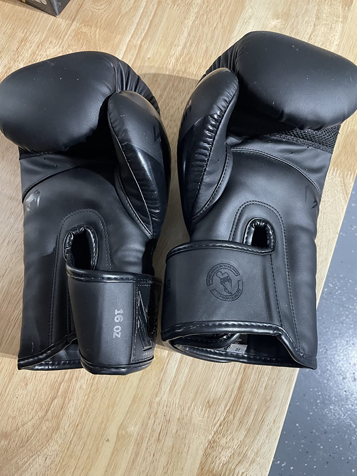 Venum Elite Boxing Gloves customer photo 1
