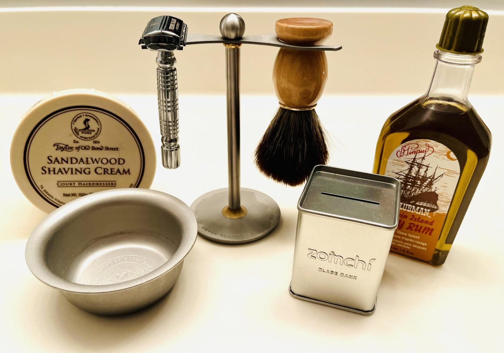 VIKINGS BLADE Double Edge Safety Razor for Men + 5 Swedish Steel Blades + Luxury Case (The Chieftain) customer photo 2