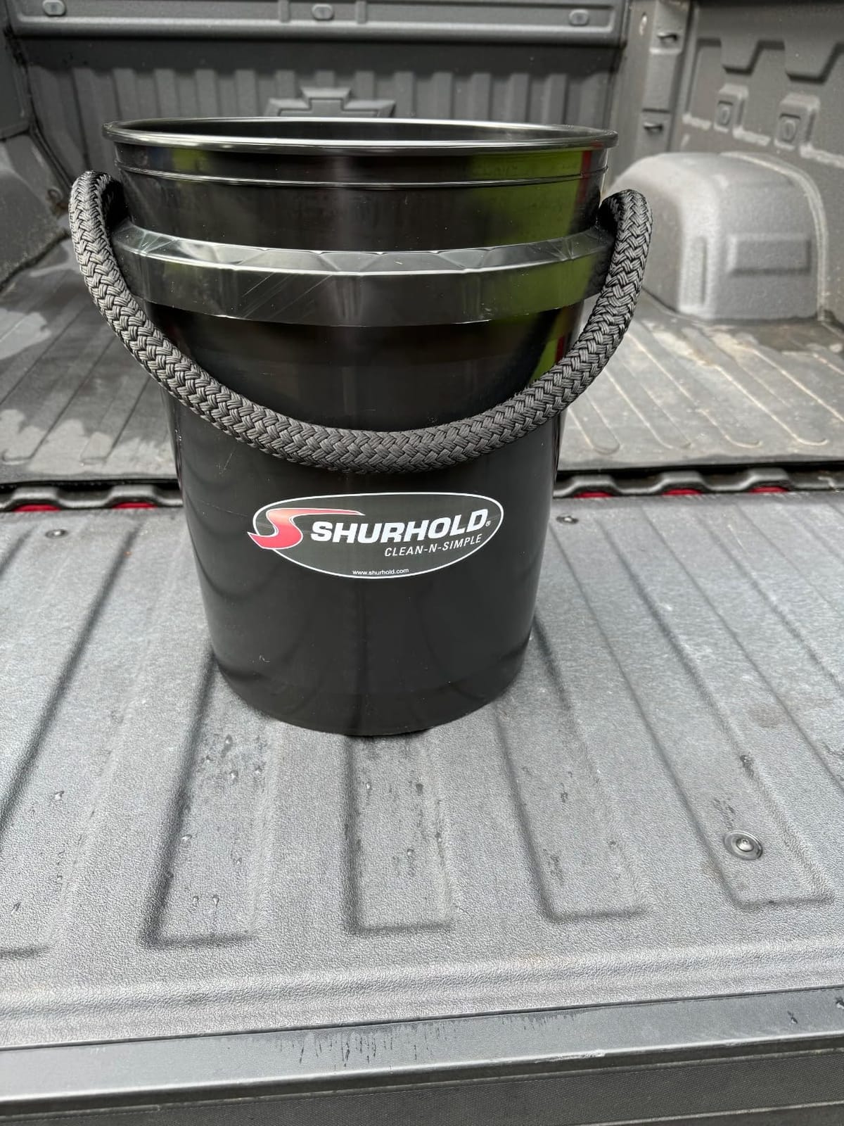 Shurhold World's Best Rope Handle Bucket - 5 Gallon - Black customer photo 2