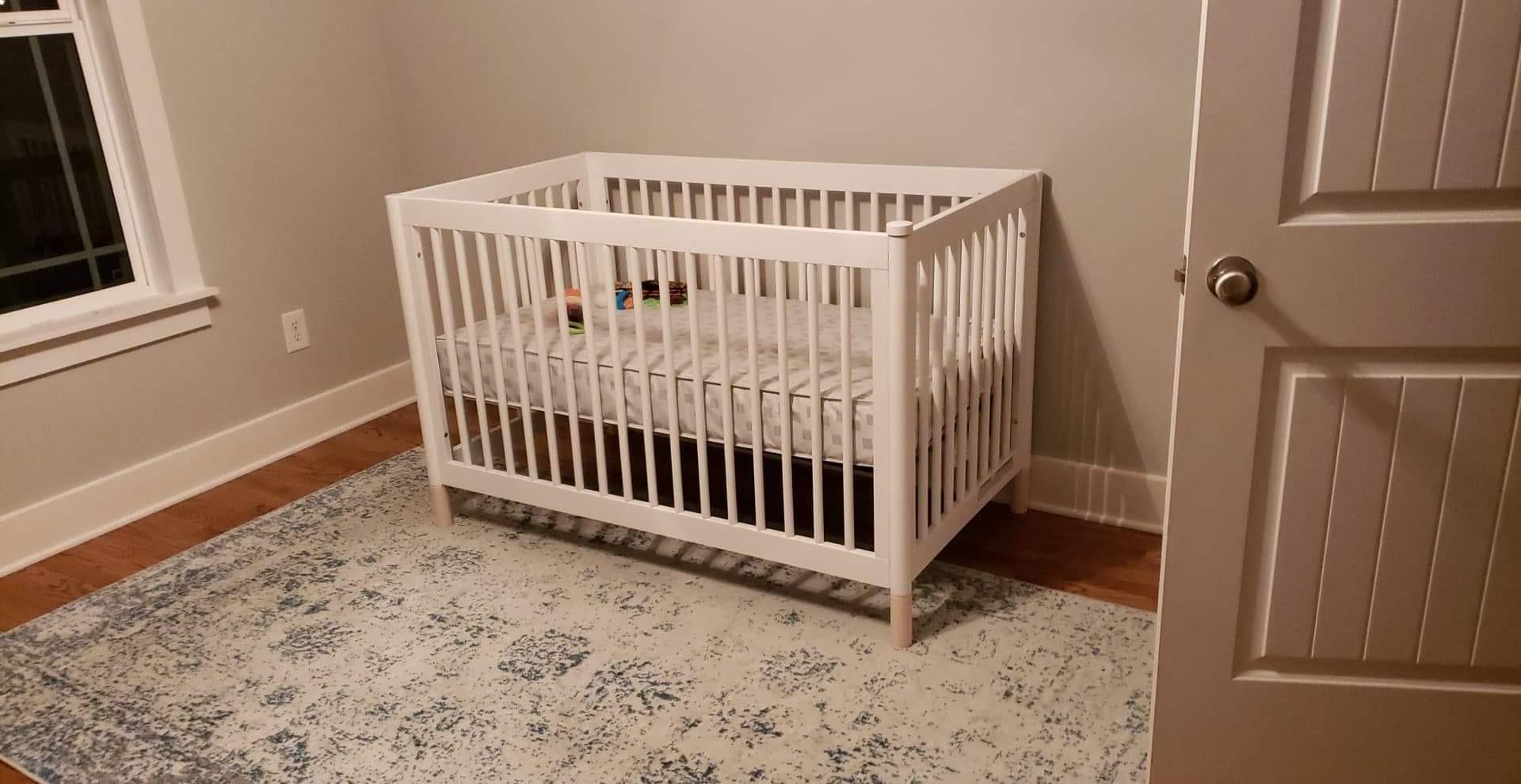 Babyletto Gelato 4-in-1 Baby Crib, Washed Natural & White, GREENGUARD Gold Certified customer photo 1
