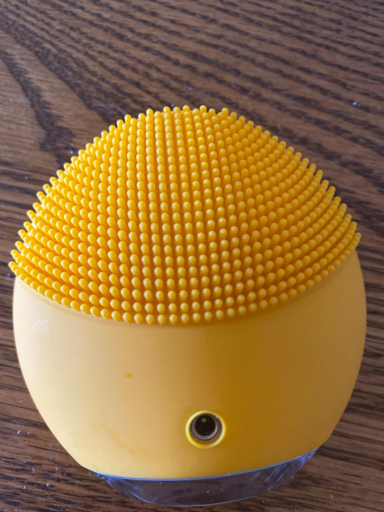 FOREO LUNA mini 2 Ultra-hygienic Facial Cleansing Brush - All Skin Types Face Massager, Waterproof customer photo 2