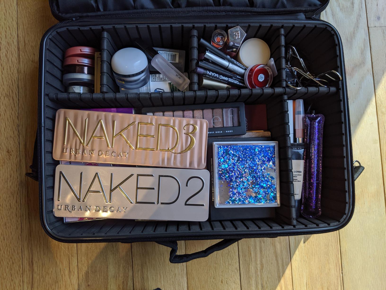 Relavel Makeup Case Large Makeup Bag Professional Train Case 16.5 inches Travel Cosmetic Organizer Brush Holder Waterproof Makeup Artist Storage Box, 3 Layer Large Capacity, with Adjustable Strap customer photo 1