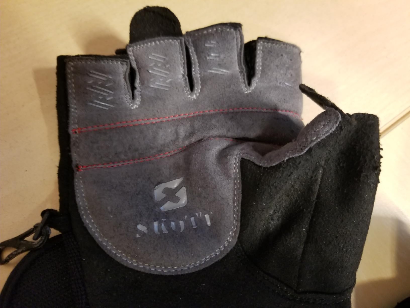 skott Evo 2 Weightlifting Gloves with Integrated Wrist Wrap Support-Double Stitching for Extra Durability-Get Ripped with The Best Body Building Fitness and Exercise Accessories customer photo 2