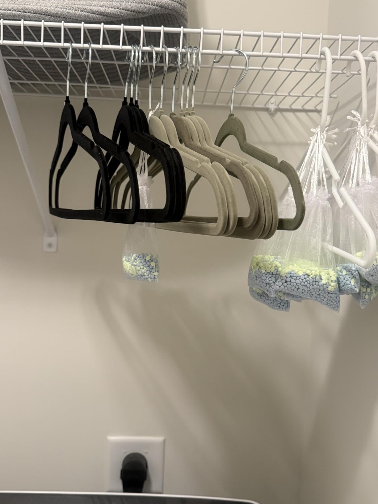 Utopia Home Velvet Hangers, Black, 50 Pack | Luxury Non-Slip Slim Pant & Coat Hangers | Strong Space-Saving Clothes Hangers | 360° Swivel Hook customer photo 2