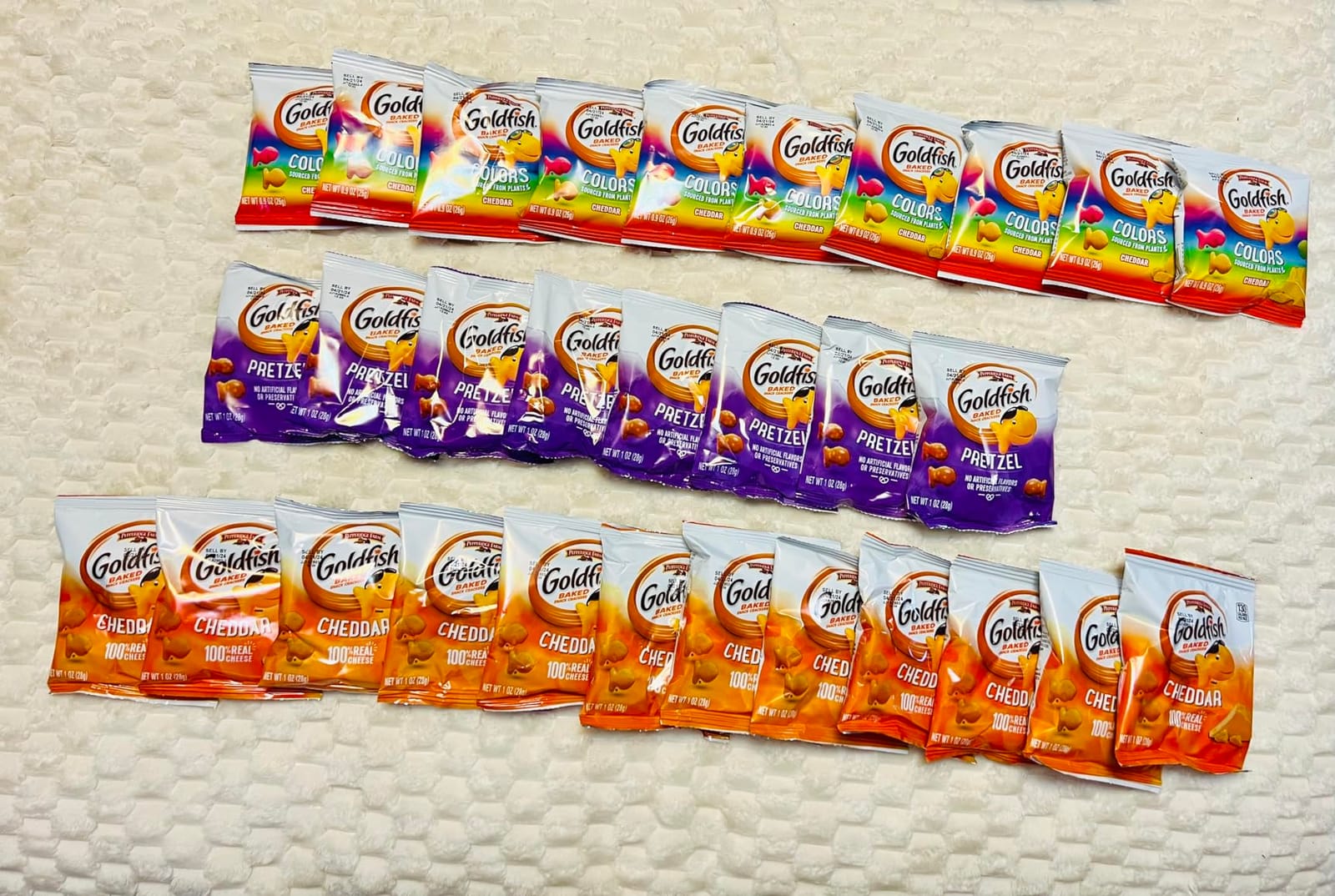 Goldfish Crackers Big Smiles Variety Pack with Cheddar, Colors, and Pretzels, Snack Packs, 30 Ct customer photo 2