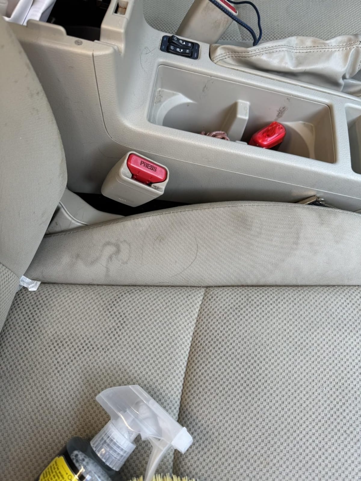 Chemical Guys, Induro 7 Heavy Duty Car Carpet & Upholstery Detailing Brush | Stiff, durable bristles and an ergonomic grip dig into carpet, mats and seats for deep interior fabric cleaning customer photo 1