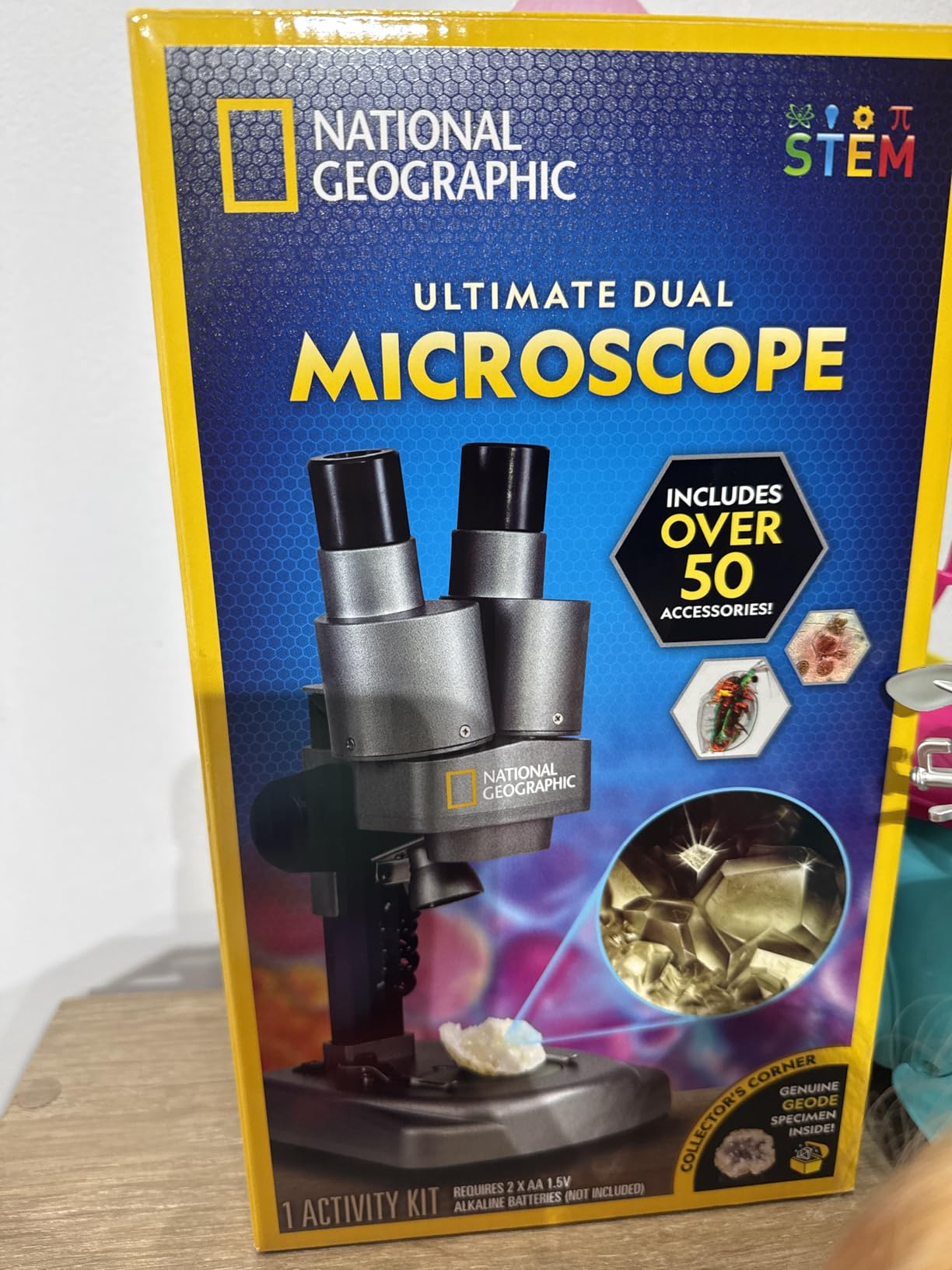 National Geographic Dual LED Kids Microscope - 50+ pc Science Kit with 10 Prepared Slides & 10 DIY Blank Slides, Biology Experiment Activity, Microscope Kit for Kids 8-12 (Amazon Exclusive) customer photo 2