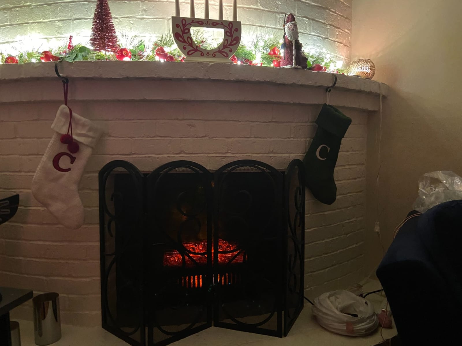 duraflame Electric Log Set 1,000 Sq Ft Heater, Faux Logs Insert with Infrared Flames for Existing Fireplaces, Remote Control Included customer photo 2