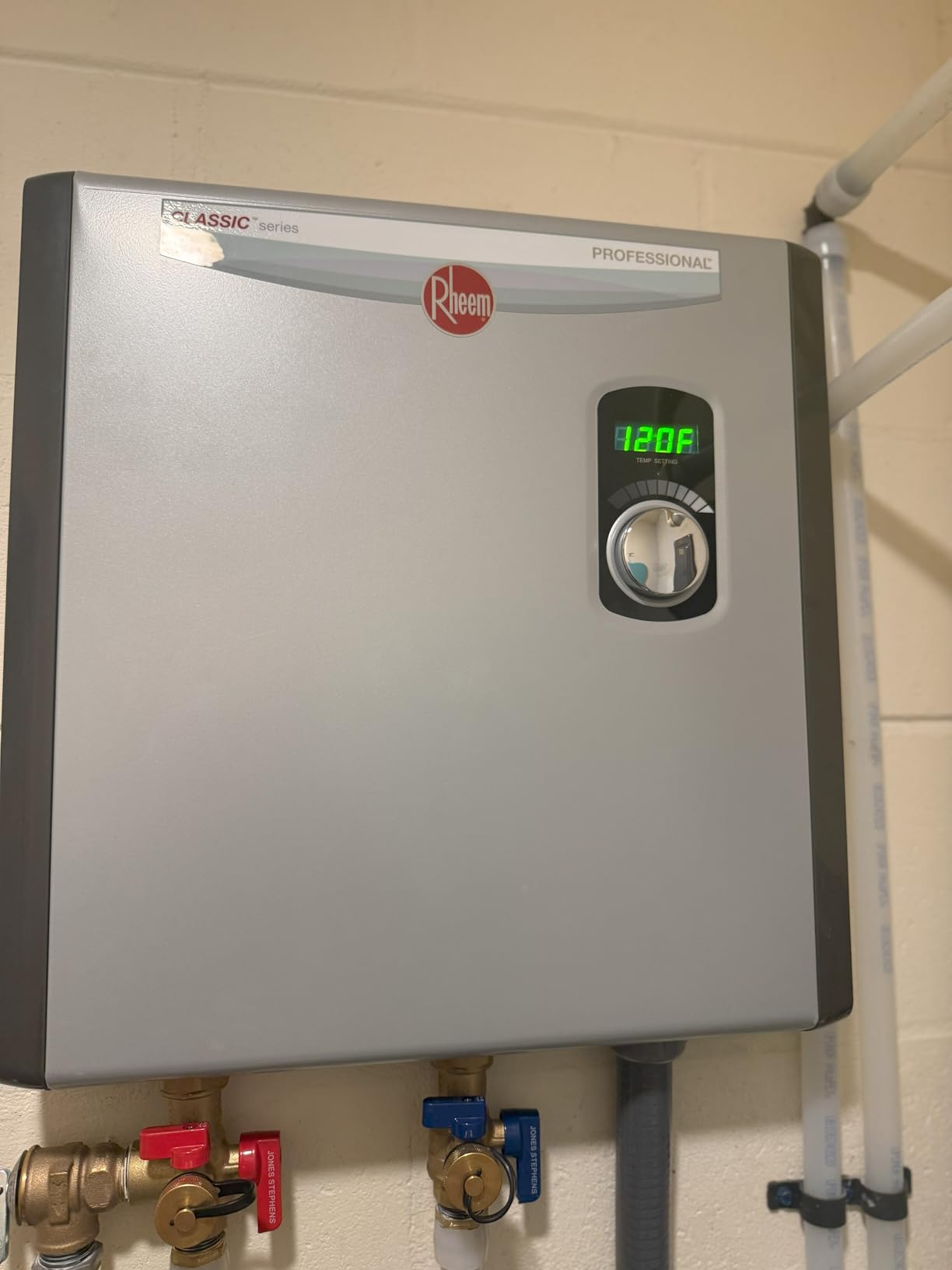 Rheem RTEX-08, 8kW Professional Classic 240V Tankless Electric Water Heater customer photo 1