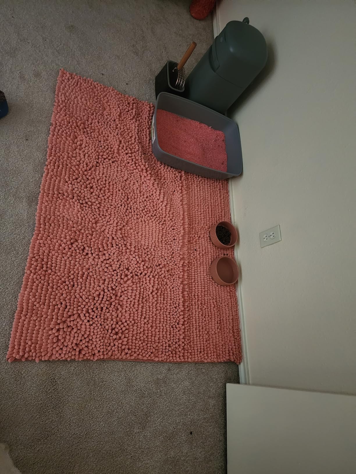 CatGuru Cat Litter Mat, Medium, Extra Large, XXL, Waterproof Litter Box Mat, Non Slip Kitty Litter Mat, Machine Washable Litter Trapping Mat, Soft Litter Tray, Cat Stuff (XL, Gray/Heavy-Duty) customer photo 2