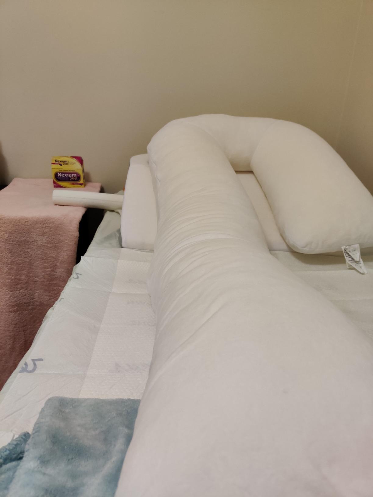 MedCline Reflux Relief System, Bed Wedge Pillow for Acid Reflux and GERD Relief with Therapeutic Body Pillow, Insert, and Covers, Inclined Sleep Position with Arm Pocket, Medium for 5'5