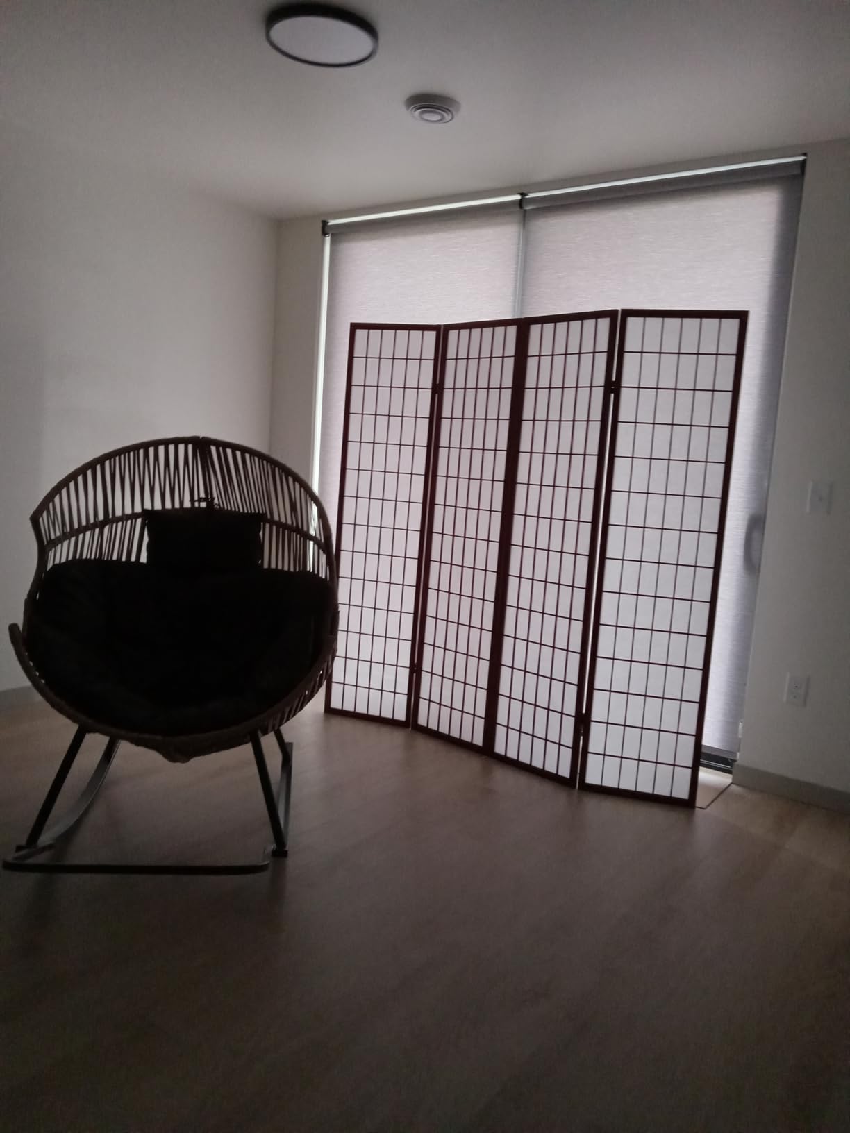 Roundhill Furniture Oriental Shoji 4 Panel Screen Room Divider, Natural customer photo 2