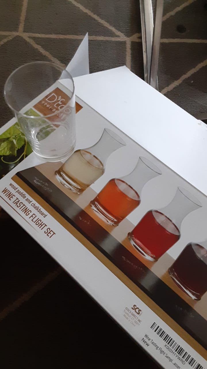 D'Eco Wine Tasting Flight Board Set, Wood Chalkboard & 4 Decanter Glasses | 6 oz Glasses & Wooden Paddle w Chalkboard for Sampling, Great for Charcuterie Boards, Custom Wine Taste Testing & Date Night customer photo 1