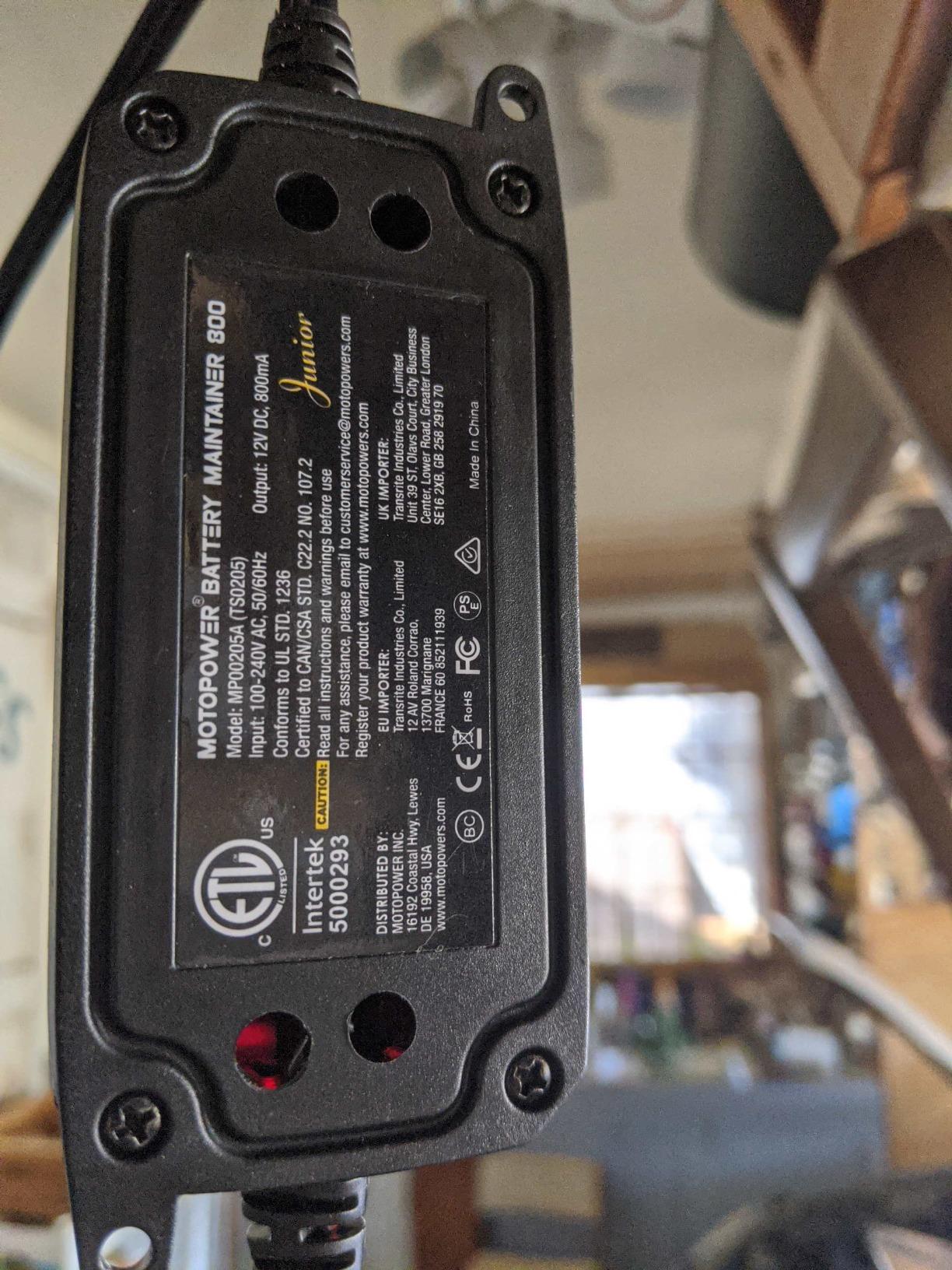 MOTOPOWER MP00205A 12V 800mA Automatic Battery Charger, Maintainer, Trickle and Desulfator customer photo 2