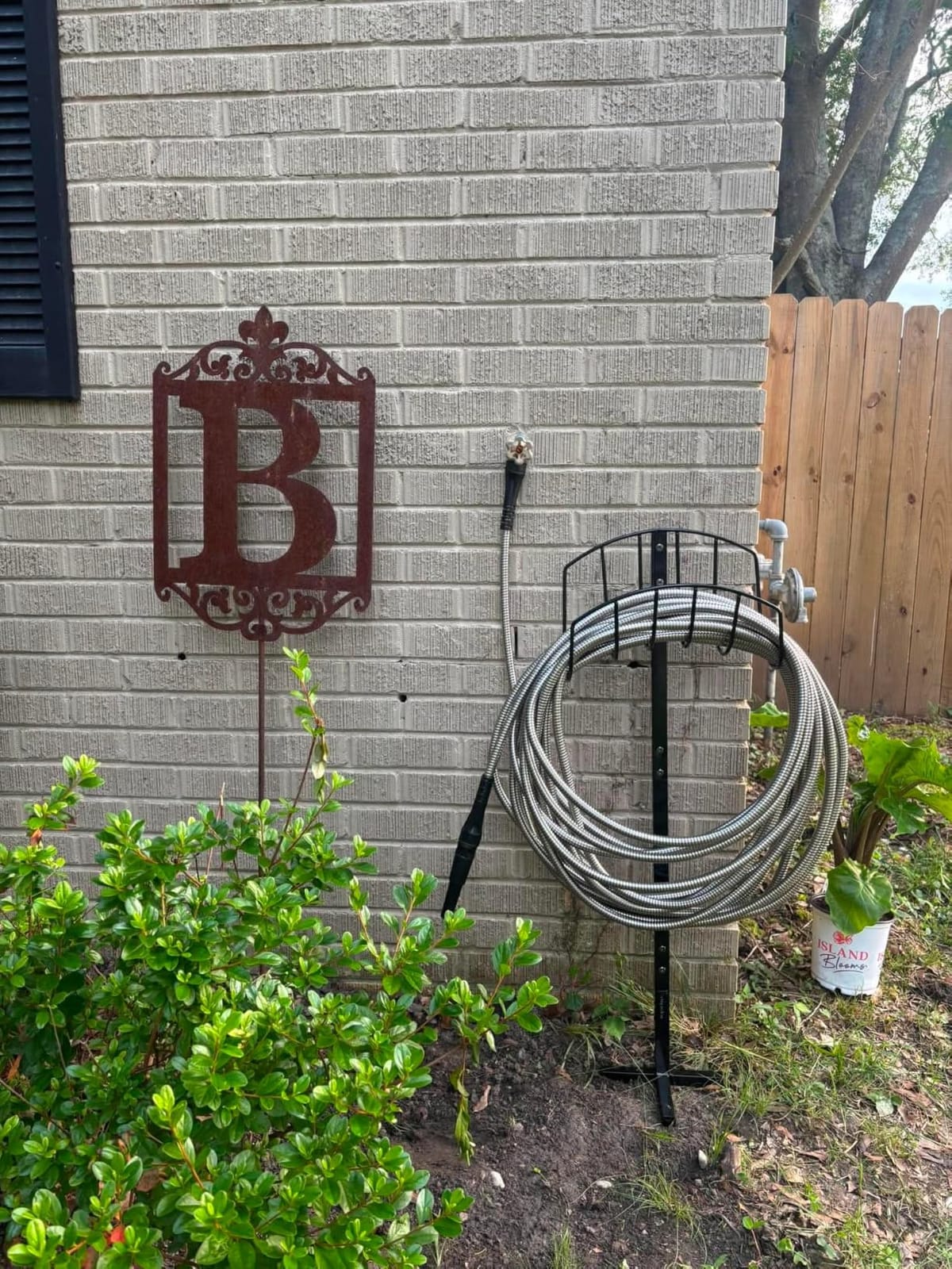 BIONIC STEEL 50 Ft Metal Garden Hose with Sprayer Nozzle | Non Kinking Design, Stainless Steel Heavy Duty Water Hose 50Ft x 5/8 in. Flexible & NON Expandable for Water Flow, 500 PSI customer photo 1