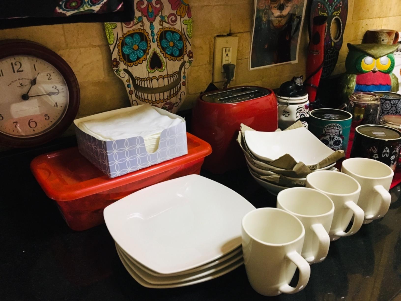 Gibson Home Amelia Court Porcelain Chip and Scratch Resistant Dinnerware Set, Service for 4 (12pcs), White (Soft Square) customer photo 2