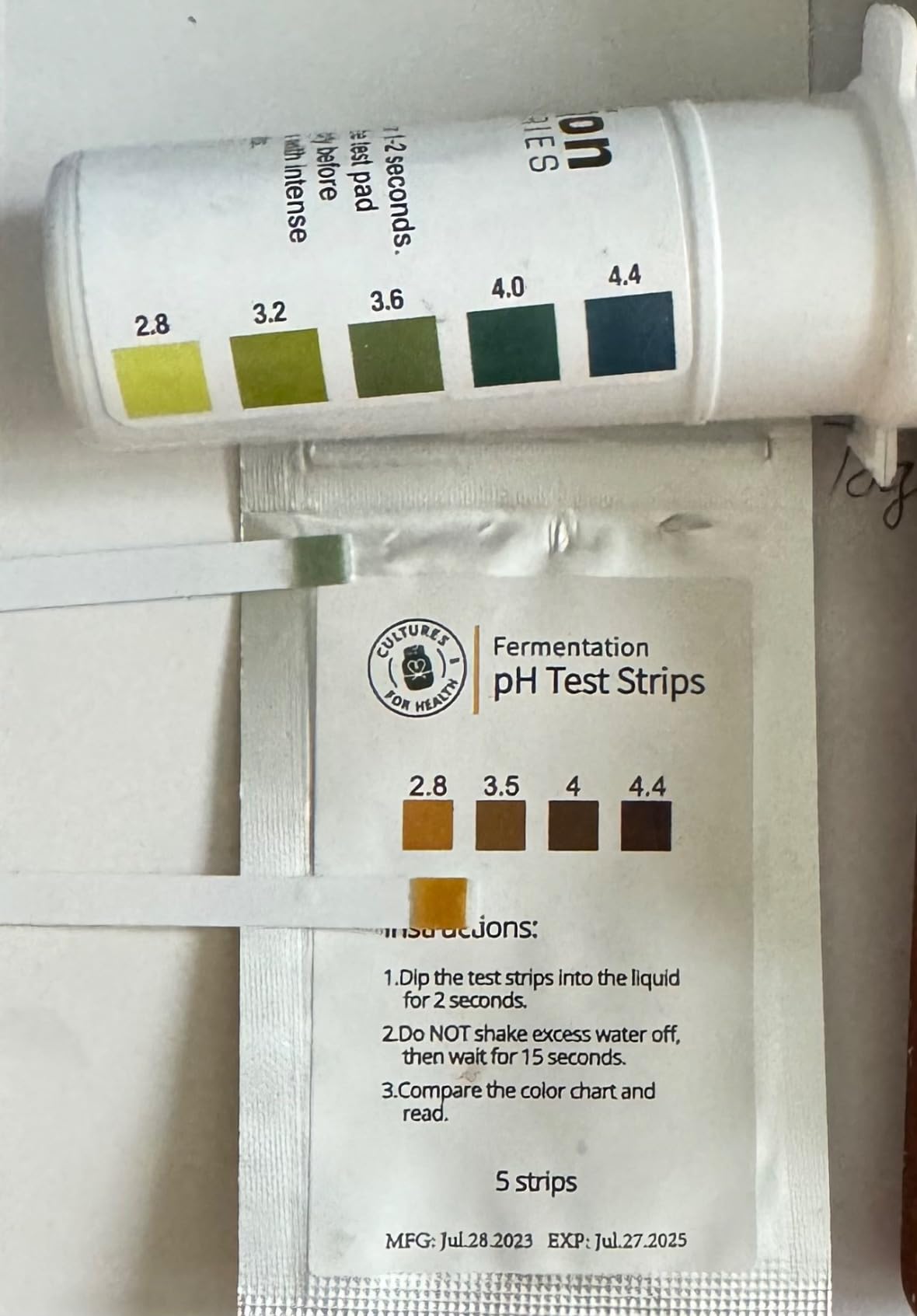 hBARSCI pH Test Strips for Wine Making, 2.8 to 4.4 Range, 100 Strips | Fine-Tuned for Wine Acidity, For Home Winemakers, Wine pH Tester, Repeated Batch Testing, pH Test Kit customer photo 1