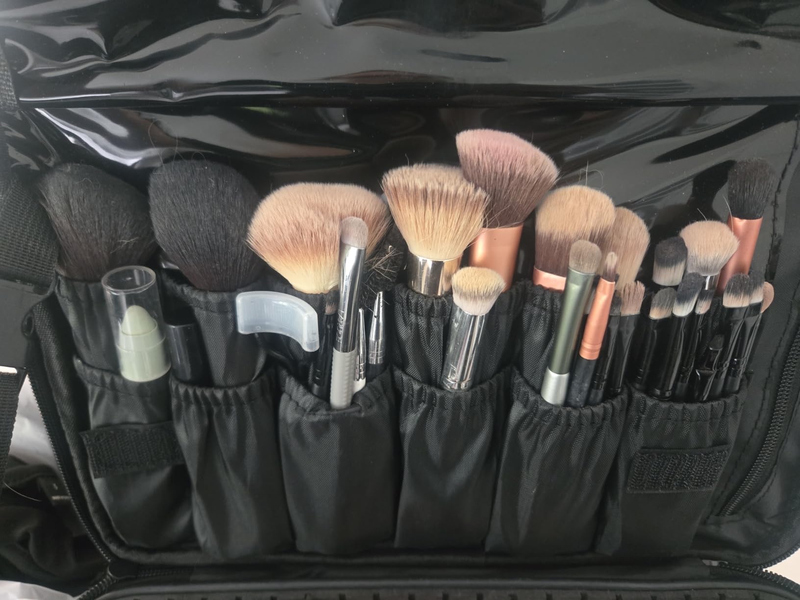 Relavel Travel Makeup Train Case Makeup Cosmetic Case Organizer Portable Artist Storage Bag with Adjustable Dividers for Cosmetics Makeup Brushes Toiletry Jewelry Digital Accessories Black customer photo 1